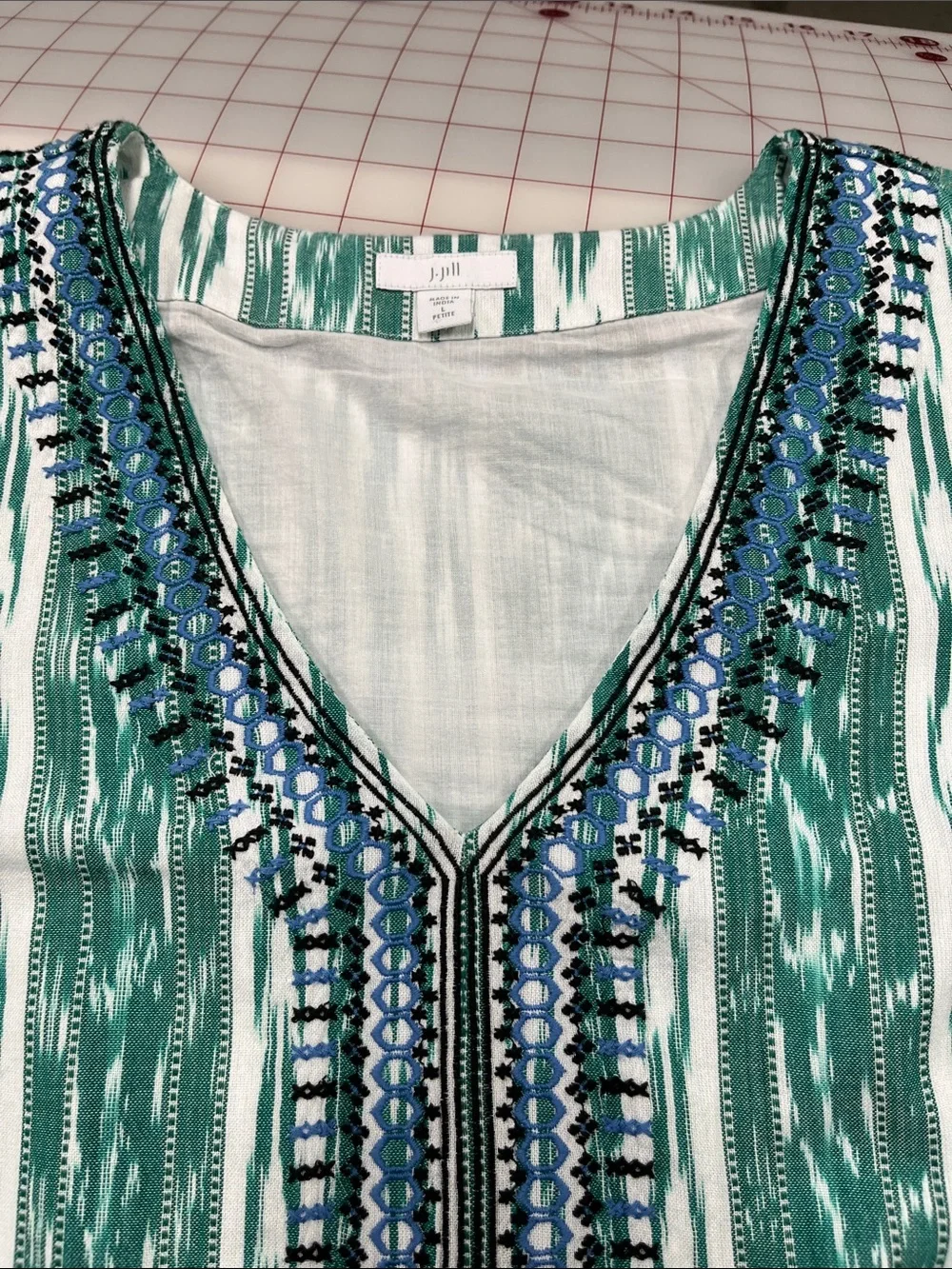 J. JILL Summer Casual Sleeveless V-Neck Embroidered Teal & White Print Dress LP